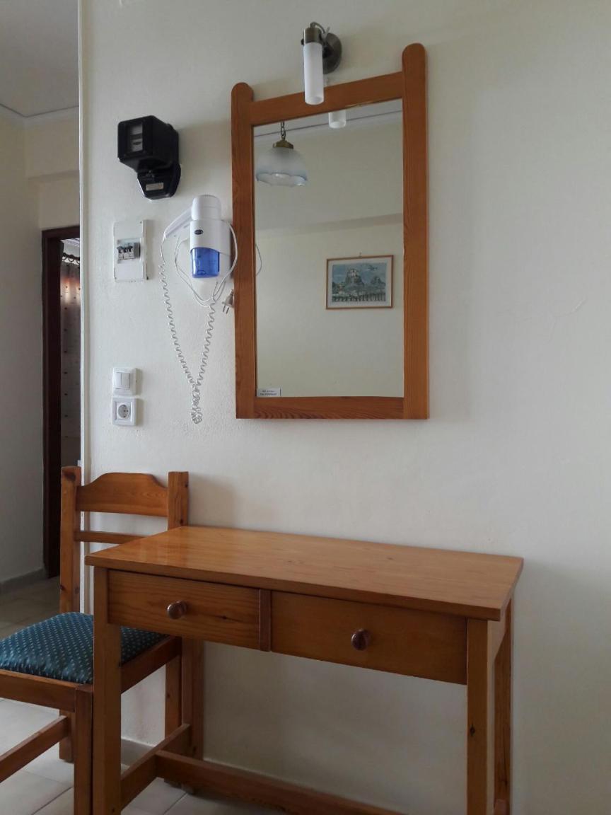 Vazakas Rooms Mytilíni Exteriör bild